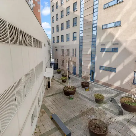 Lam Waves - Ac - Terrace Apartment